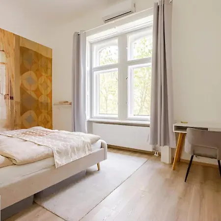 Brody Art Boutique Apartment