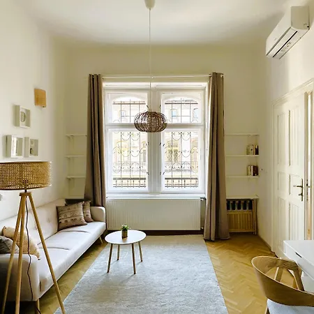 Brody Art Boutique Apartment